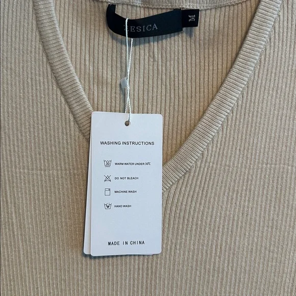 Striped Zesica Beige and Black Long Sleeve Dress, brand new!! Size medium. - Picture 5 of 6